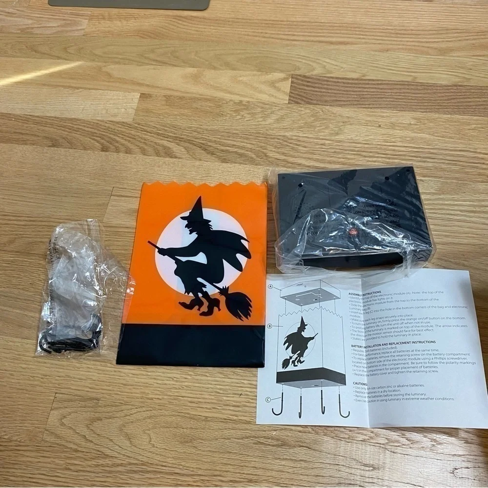 Hallmark Hauntington Cackling Witch Luminary Halloween Light Up NEW Decoration
